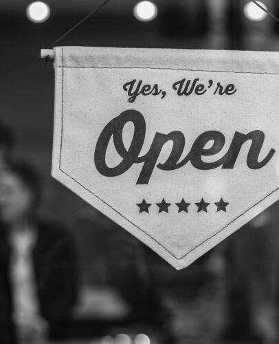 tim-mossholder-sxb8StmTfaw-unsplash negozio keep Out a casale monferrato - cover image